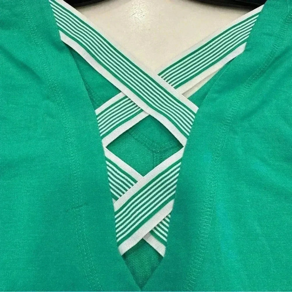 NWT Lilly Pulitzer long sleeve v-Neck top with criss cross back sz XS - Picture 3 of 7